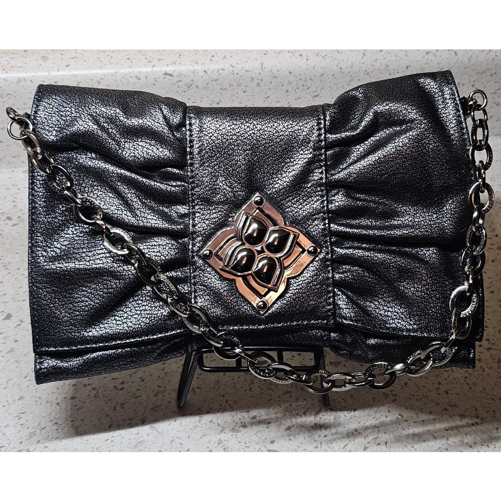 BCBGMAXAZRIA Black Metallic Leather Bow Clutch – Excellent Condition